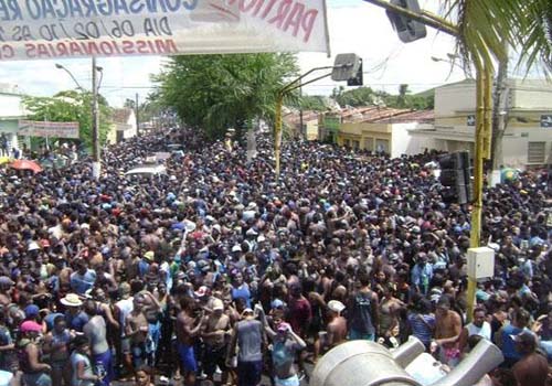 Dívidas e corte de gastos enfraquecem carnaval no interior