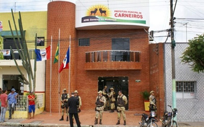 Prefeitura é investigada por contratar professores entre 11 e 16 anos de idade