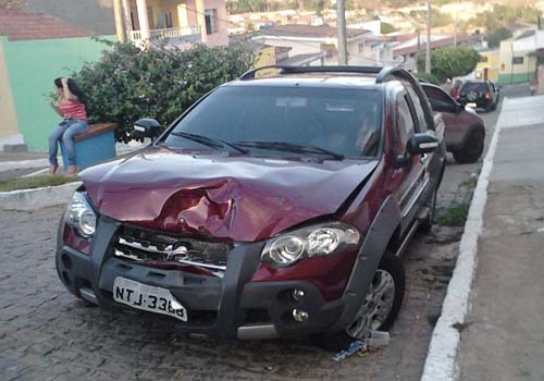 Continua em estado grave jovem que sofreu acidente em Água Branca