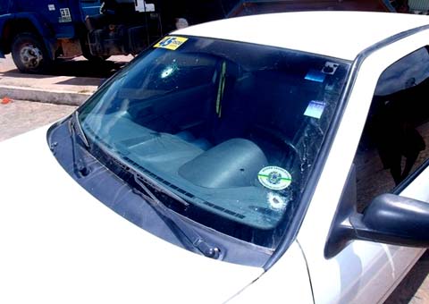 Contador de candidato tem veículo alvejado quando voltava do comício em Joaquim Gomes