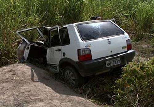 Homem fica gravemente ferido em capotamento na BR-104 entre Murici e União dos Palmares