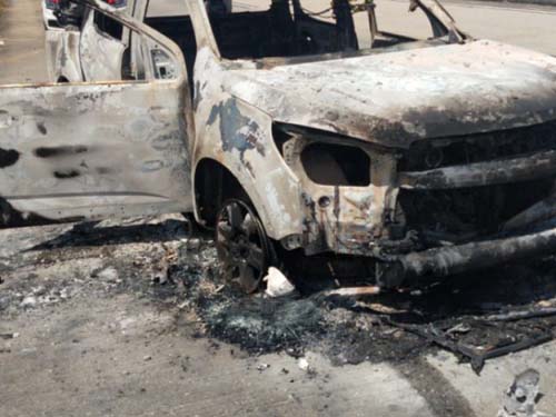 Caminhonete é encontrada incendiada com objetos furtados de Honda Civic abandonado em Porto Real do Colégio