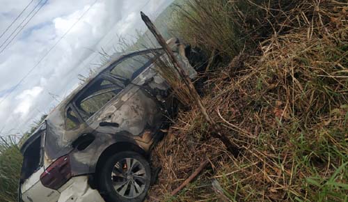 Colisão deixa um ferido e carro em chamas no município de União dos Palmares