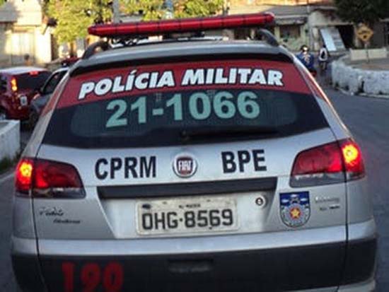 Criança é baleada por irmão enquanto brincavam com arma de fogo do pai