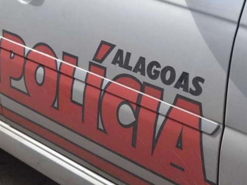 Após desavença com vizinho, homem pula muro de residência e é baleado em Penedo