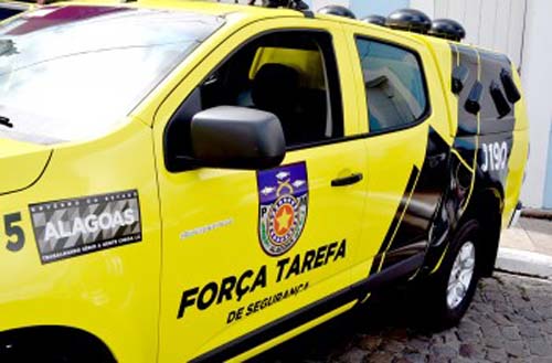 Dupla invade residência em Maceió e foge com R$ 30 mil