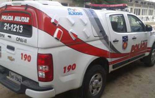 Suspeitos são presos com armas e mais de seis quilos de drogas durante operação