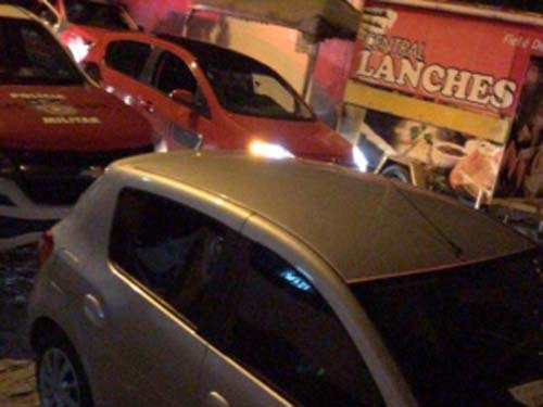 Homem é amarrado e tem carro roubado em Fernão Velho