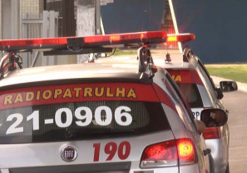 Soldado da PM é baleado nas duas mãos após sofrer assalto 