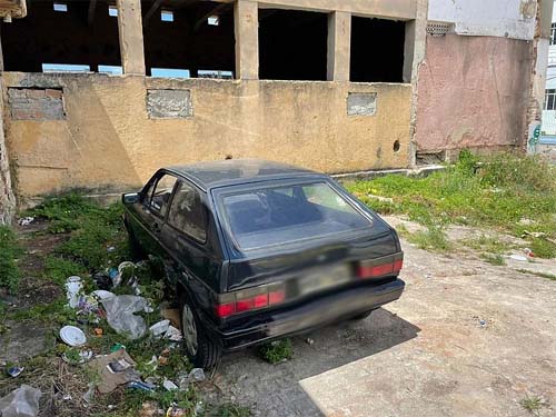 Vendedor de coco é encontrado morto dentro de carro no Centro de Maceió