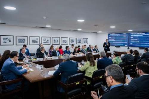 Cartão Escola 10 é modelo para programa do Governo Federal de incentivo à educação