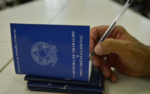 Indústria de descartáveis oferece mais de 110 vagas de emprego em Alagoas