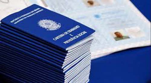 Mais de 300 Carteiras de Trabalho estão à espera dos titulares