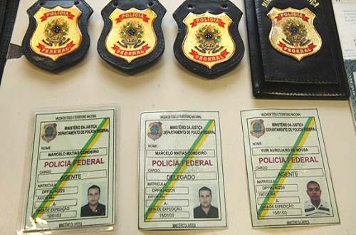 Carteiras do Ministério da Justiça são apreendidas com suspeito