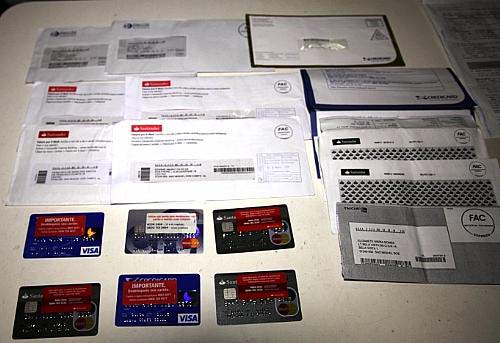 Carteiro é preso acusado de fraude com cartões de crédito