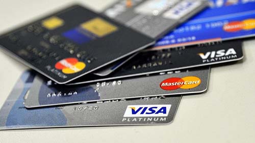 Brasileiro sofre tentativa de golpe a cada sete segundos, diz Serasa