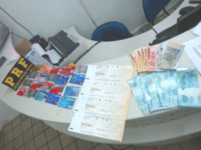 Dupla especializada em revenda de cartões roubados é presa em Alagoas 