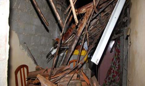 Chuvas causam desabamento de teto de casa em Marechal Deodoro 