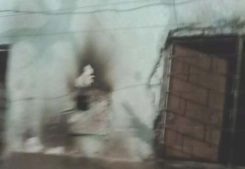 Traficantes disputam grota e tocam fogo em residência