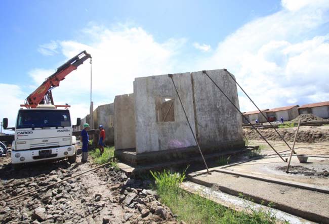 Um ano após cheias, AL ainda tem mais de 200 obras em andamento