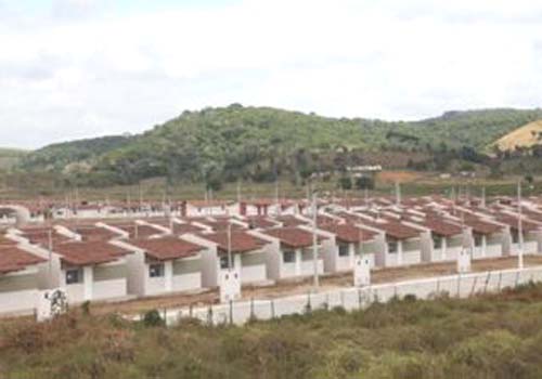 Murici: cadastrados irregularmente vendem casas e deixam vítimas da enchente na ‘rua’