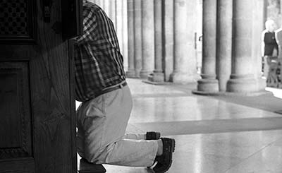 A culpa, o instrumento de controle das religiões