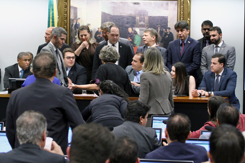 CCJ inicia debate sobre reforma da Previdência na segunda
