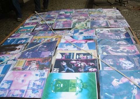 MPF denuncia nove pessoas por comércio ilegal de CDs e DVDs