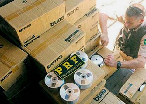 PRF apreende 90 mil CDs e DVDs virgens em União