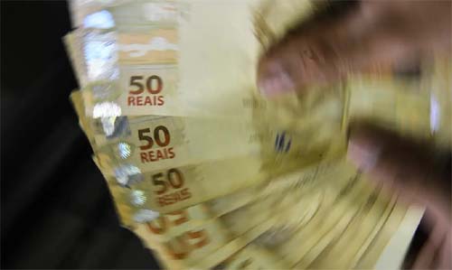 Inflação acelera e supera expectativas do mercado
