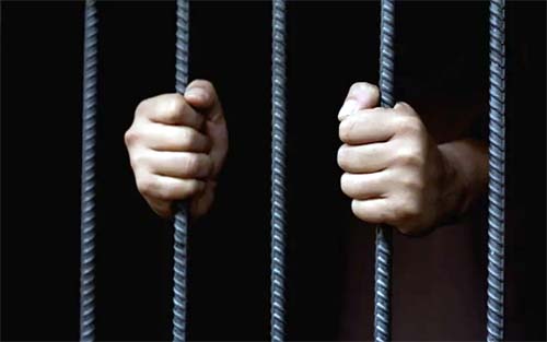 Militar da Marinha é preso por abusar sexualmente das filhas, em Alagoas