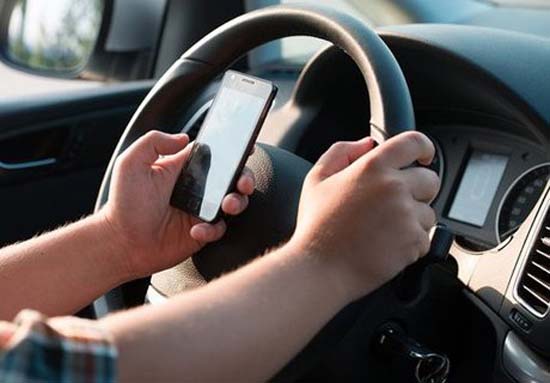 Alagoano está usando menos o celular enquanto dirige