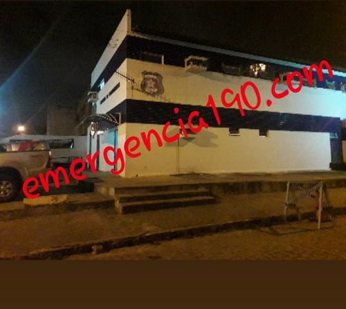 Onze jovens são detidos suspeitos de traficar drogas dentro da Ufal, em Maceió