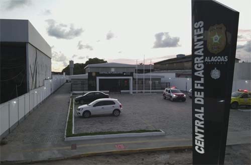 Polícia Civil prende homem acusado de estuprar vizinha em Rio Largo