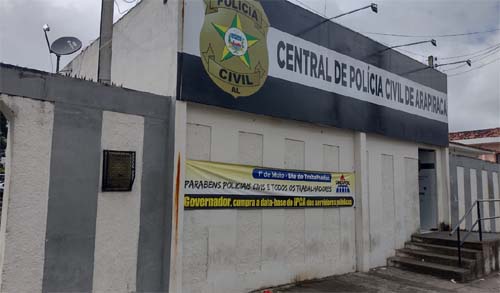 Após troca de tiros com a polícia suspeito é preso com drogas e arma de fogo em Arapiraca