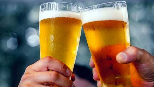 A cervejinha ficará mais cara no Brasil