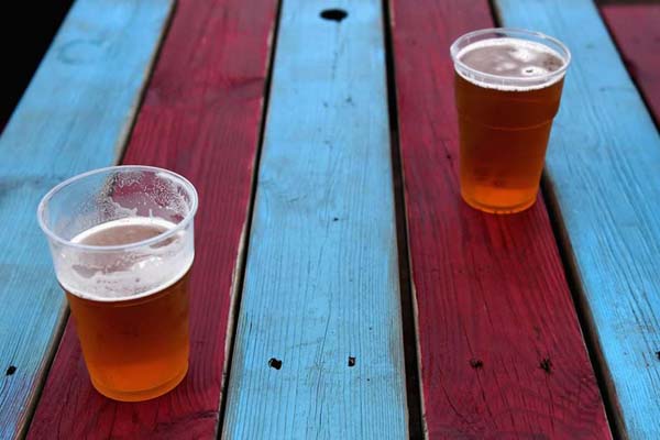 Entenda os efeitos de substância encontrada em cerveja