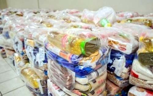 Mais de 100 mil famílias são afetadas após ação de Cunha na Justiça suspender distribuição de cestas básicas