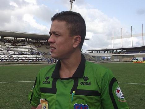 Charles Herbert apita UFC x CSA no Estádio Orlando Gomes domingo dia 02