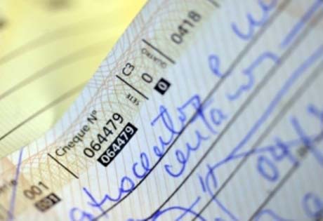 Cresce o calote no país de pagamentos feitos com cheques