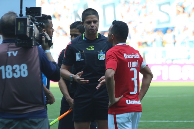 Após denúncia, Chicão está suspenso do quadro nacional de arbitragem