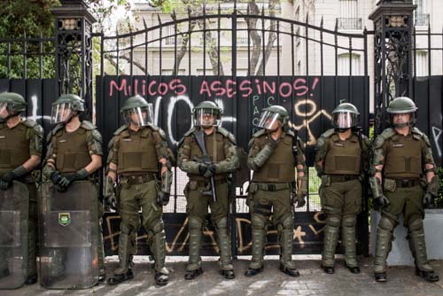 “A máquina da morte deve ser parada no Chile”, diz jornalista sobre nova constituição