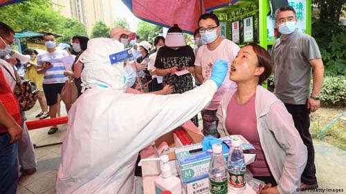 Após novo surto, Wuhan vai testar toda a população