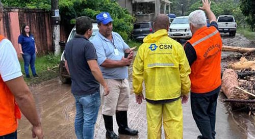 Chuva deixa dois idosos mortos em asilo e causa a saída de 300 pessoas de casa em Angra dos Reis (RJ)