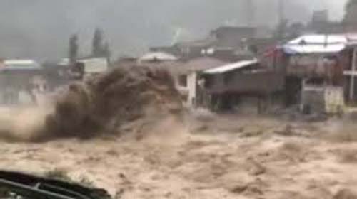 Chuva no Paquistão deixa 1.200 mortos