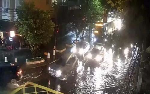Chuva forte causa transtornos na cidade do Rio