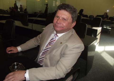 Ferro diz que vai cobrar da PC provas sobre sua participação em plano