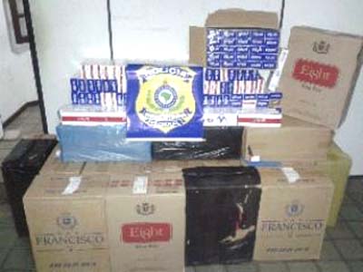 Contrabando: PRF apreende mais de 200 mil cigarros na BR-101