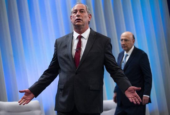 Após receber notificação judicial em emissora, Ciro Gomes diz: 'Nunca mais quero pisar nesse lugar'