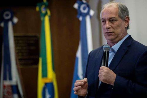 'Bolsonaro não é um risco para a democracia', afirma Ciro Gomes